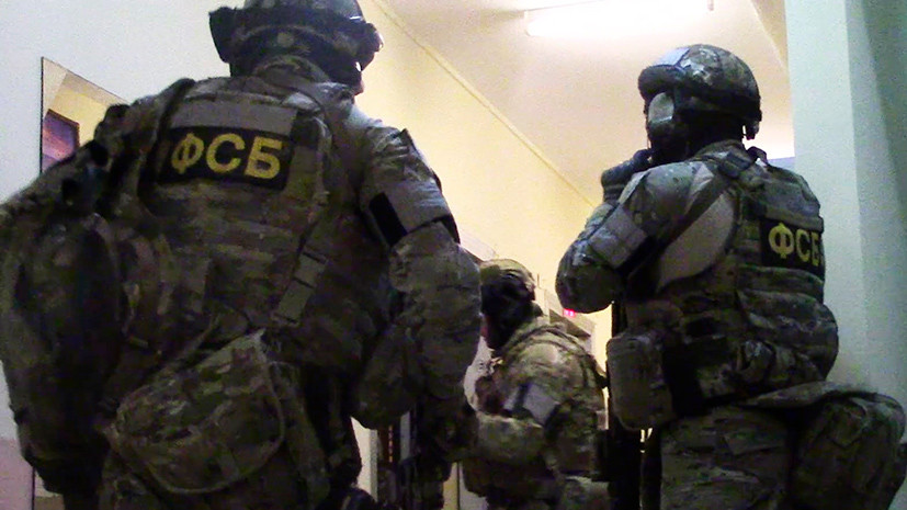 «Планировали поджоги и нападения»: ФСБ задержала участников запрещённого движения «Артподготовка»