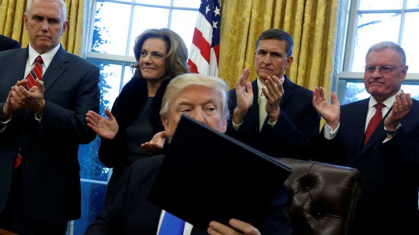 «Никакого сговора»: Трамп впервые прокомментировал признание своего экс-советника Флинна в даче ложных показаний ФБР