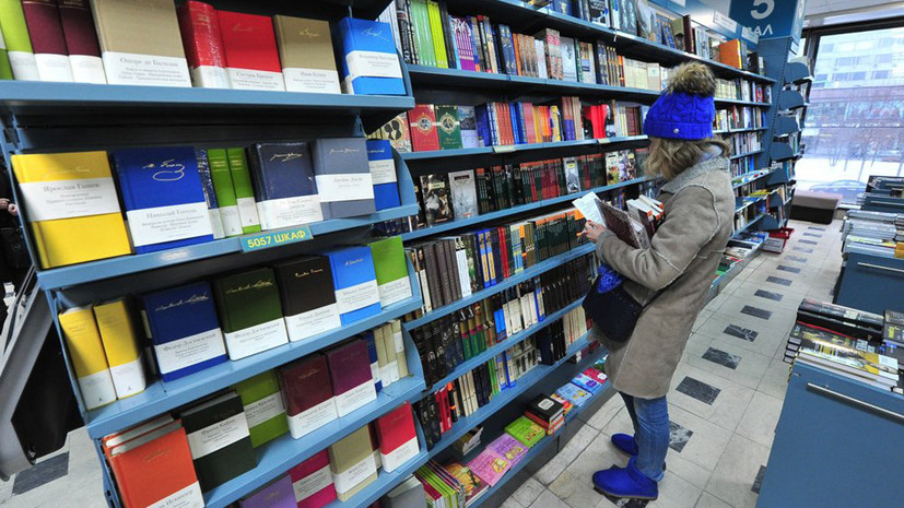 Лучший подарок: что купить родным, друзьям и коллегам в книжном магазине