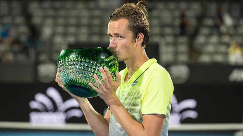 «Было очень тяжело, но я справился»: теннисист Медведев выиграл первый турнир ATP в своей карьере