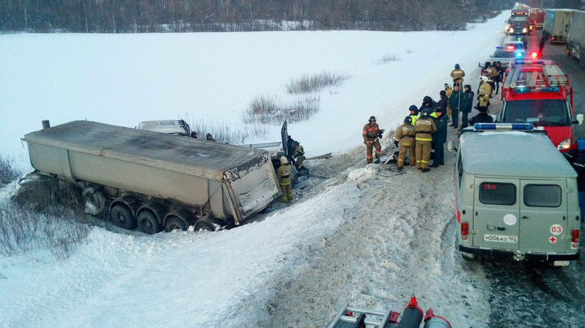 Полиция задержала водителя грузовика, из-за которого в Башкирии произошло ДТП