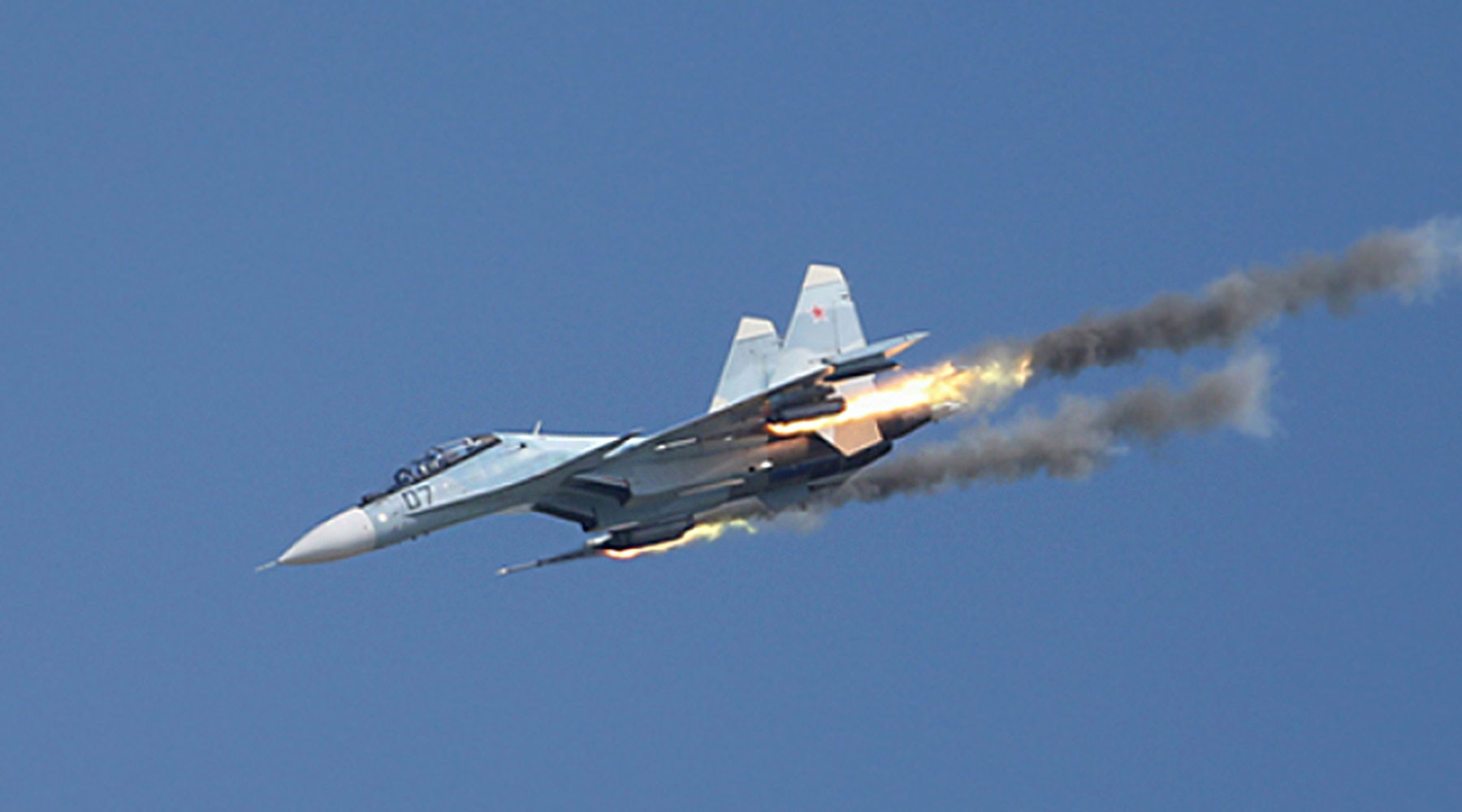 Ракеты самолетов россии. Истребитель Су-35. Истребитель Су-30. Су-30 ВКС РФ. Су-30 двухдвигательный реактивный самолёт.