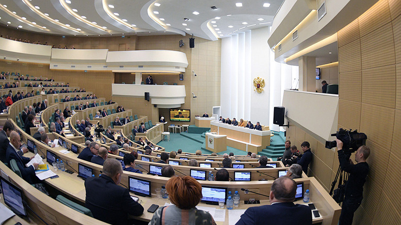 В Совфеде назвали «началом истерики» заявление Порошенко о «разрушении» России