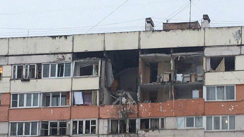 В Петербурге в результате хлопка газа разрушены стены трёх верхних этажей дома