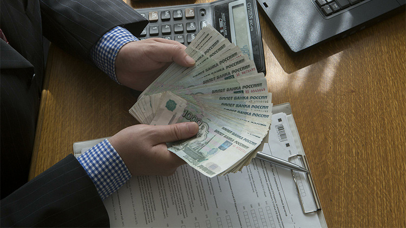 Суд арестовал сотрудника ФСБ по подозрению в получении крупной взятки