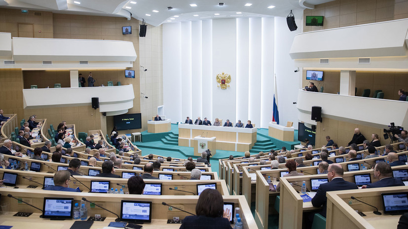 В Совфеде отреагировали на высылку российских дипломатов из ряда западных стран