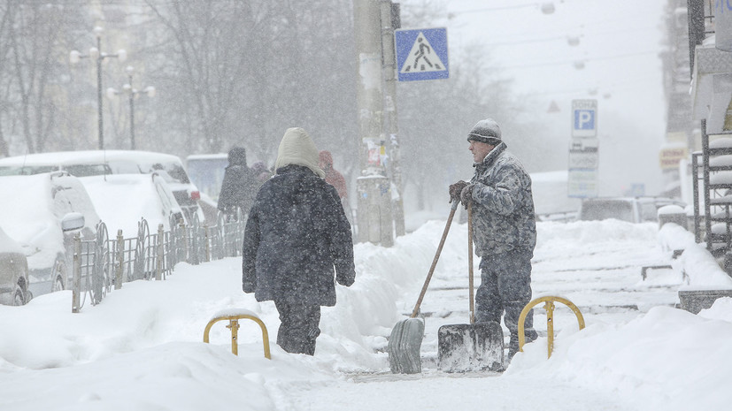 Почти 200 населённых пунктов на Украине остались без света из-за непогоды