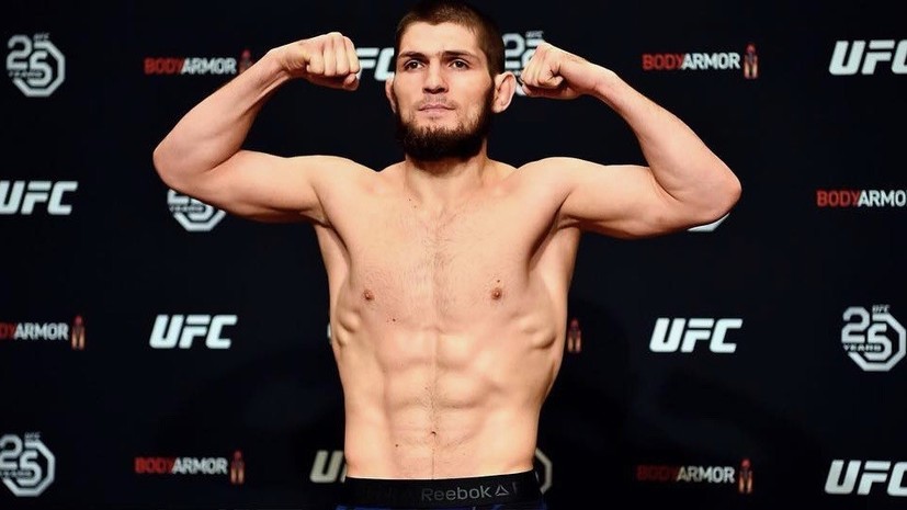 Первый в истории: Нурмагомедов стал чемпионом UFC в лёгком весе