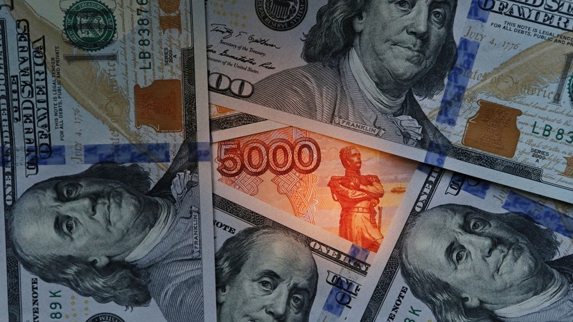 Недооценённый риск: курс доллара США превысил 60 рублей впервые с ноября 2017 года