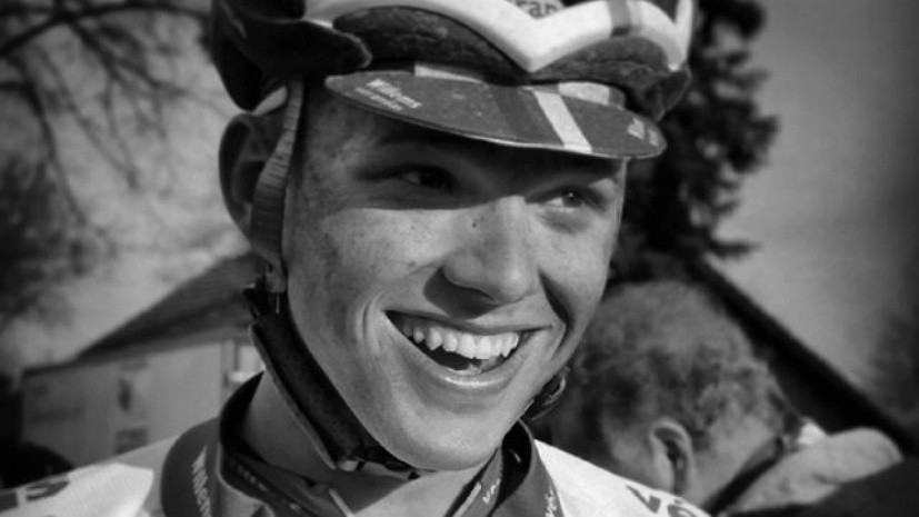 Роковая брусчатка: бельгийский велогонщик погиб во время однодневки Париж — Рубе
