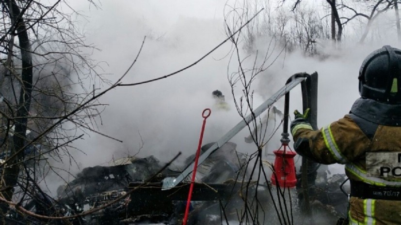«Грохот и звук, похожий на взрыв»: в Хабаровске при крушении вертолёта погибли шесть человек