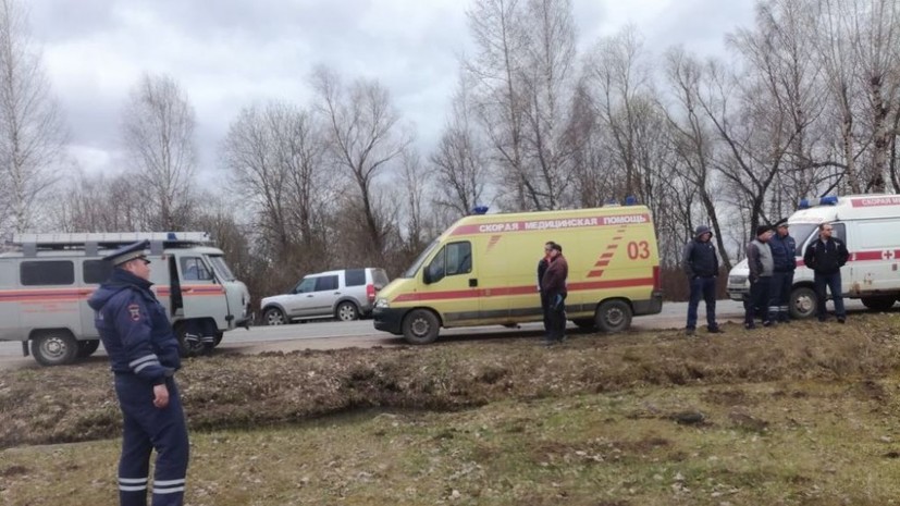 В Тверской области опрокинулся автобус