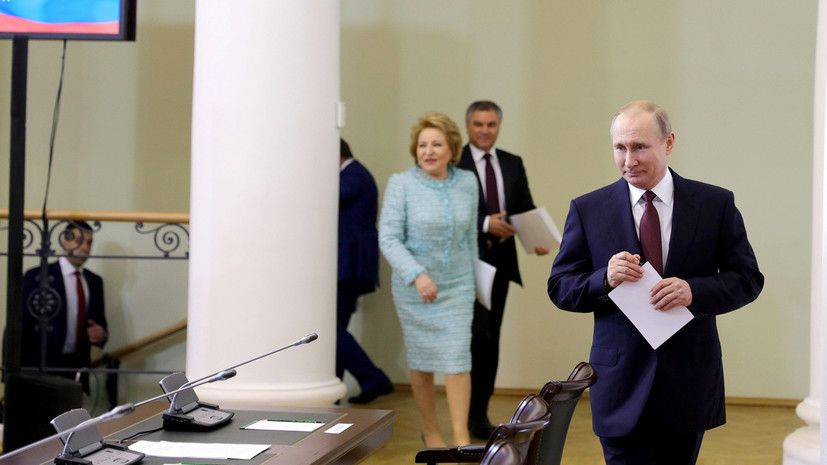 Путин пошутил о своём почерке