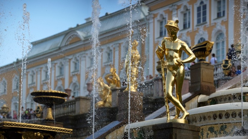 В Петергофе открыт летний сезон
