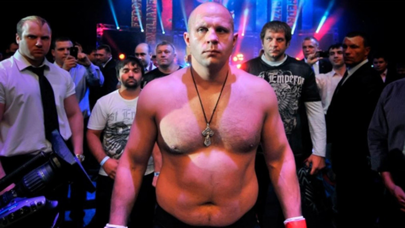 Емельяненко нокаутировал Мира в турнире Bellator в первом раунде