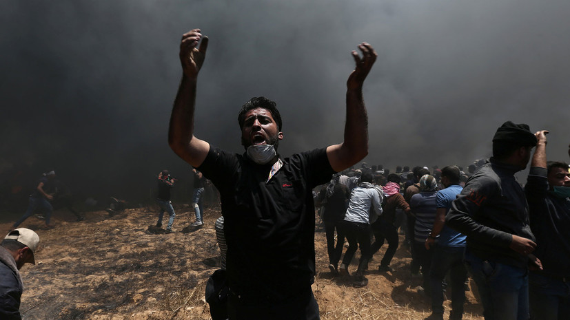 В секторе Газа проходит массовая акция протеста на фоне открытия посольства США в Иерусалиме