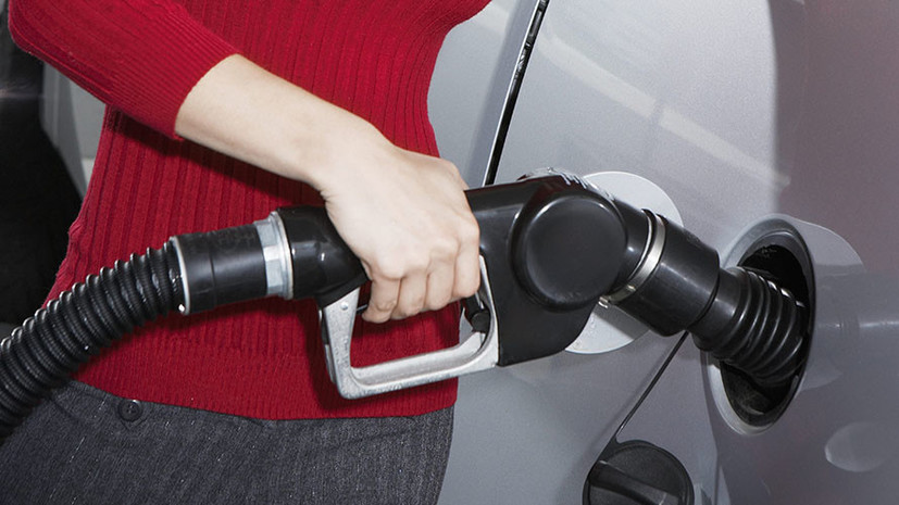 Нефтяники заявили о намерении удерживать текущие цены на бензин и дизтопливо