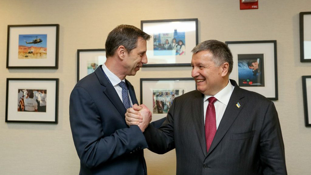Обнадёжить Киев: почему Волкер говорит о возможности возврата Крыма Украине