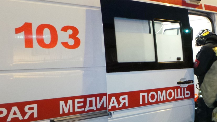 СМИ: В Ленинградской области мужчина совершил наезд на людей после конфликта в баре