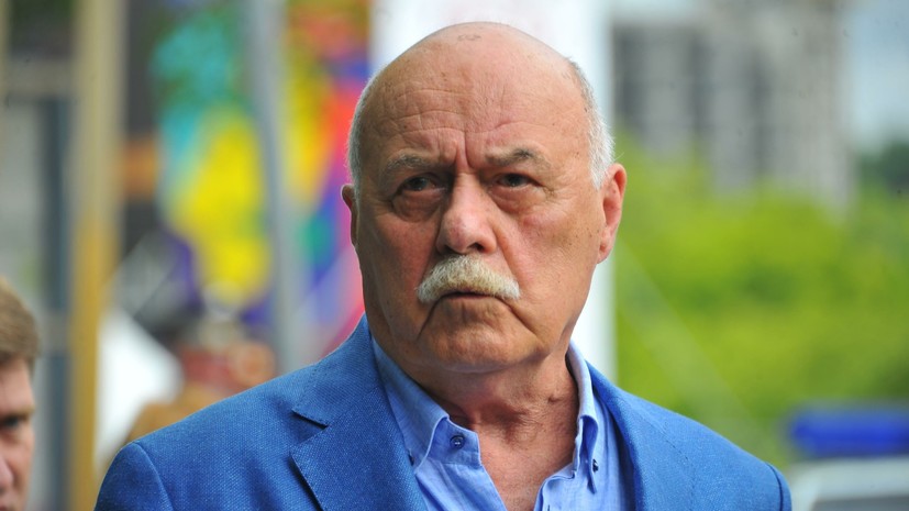 Меньшов выразил соболезнования семье Говорухина