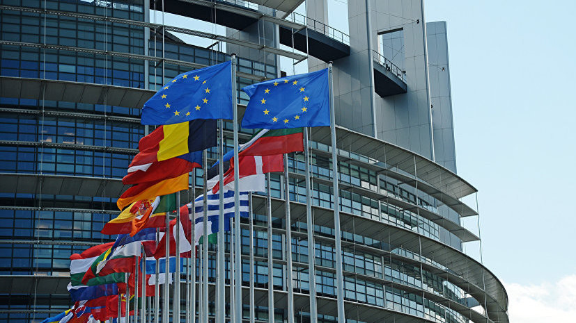 Европарламент принял резолюцию с призывом продлить санкции против России