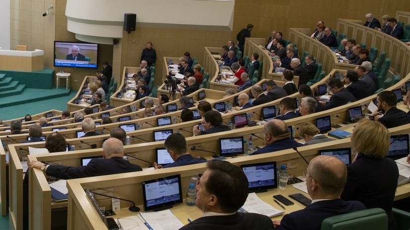 В Совфеде прокомментировали решение трибунала в Донбассе по Порошенко