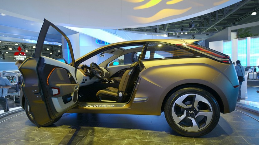 АвтоВАЗ отзывает в России более 7 тысяч автомобилей Lada Xray