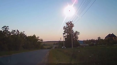 Кадры с видеорегистратора: огненный шар в небе над Ельцом