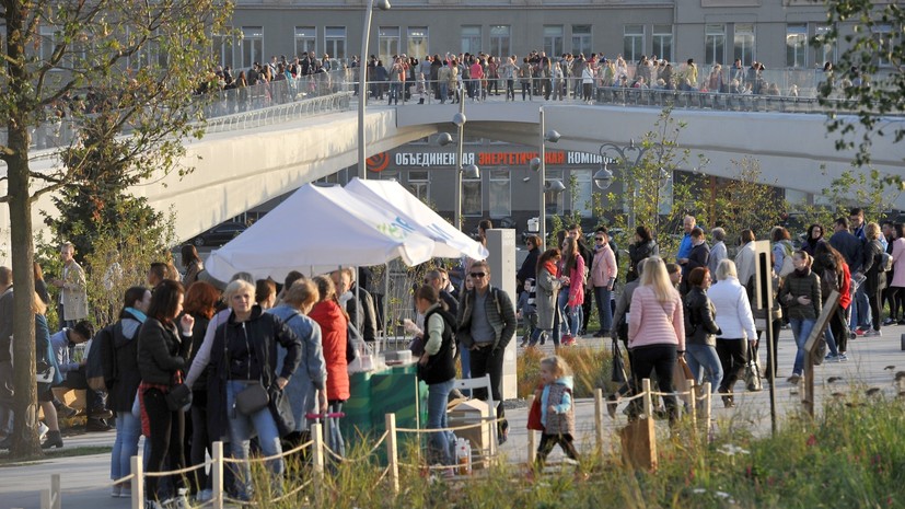 В парке «Зарядье» в Москве открылась выставка современного искусства