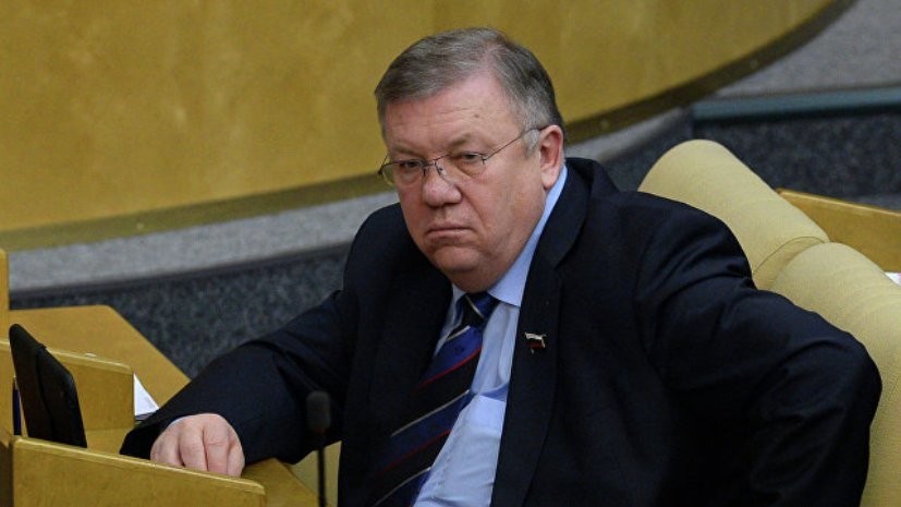 Экс-командующий Черноморского флота оценил заявление Киева о санкциях против портов России