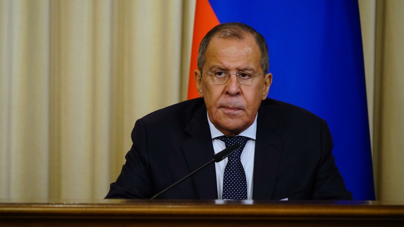 Лавров обсудил с главой МИД Армении вопросы двустороннего сотрудничества