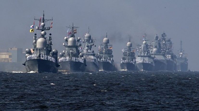 В параде ВМФ России впервые в истории поучаствовал робот