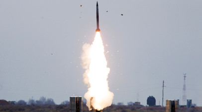 Пуск российской зенитной ракеты 