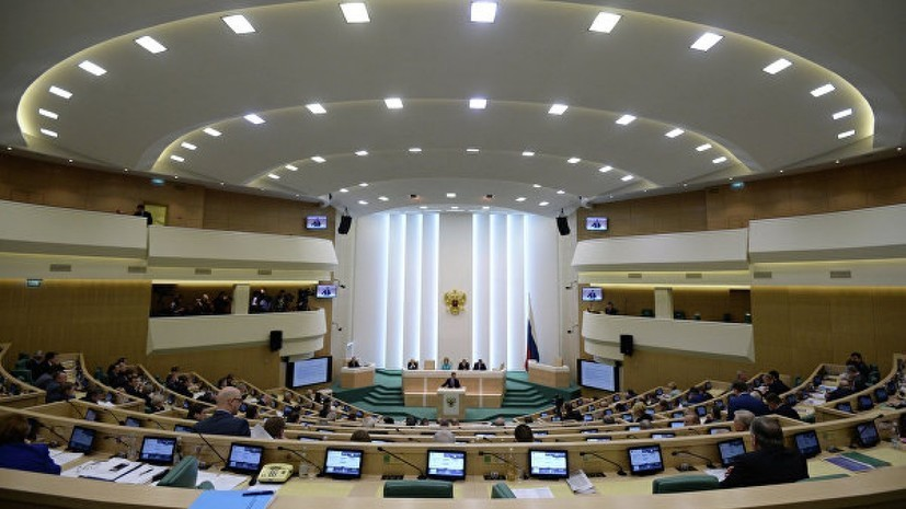 В Совфеде оценили намерение Порошенко предъявить России иск