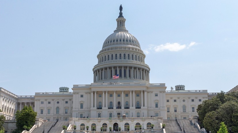 Сенаторы США считают необходимым ограничить право России в Интерполе на объявление в розыск