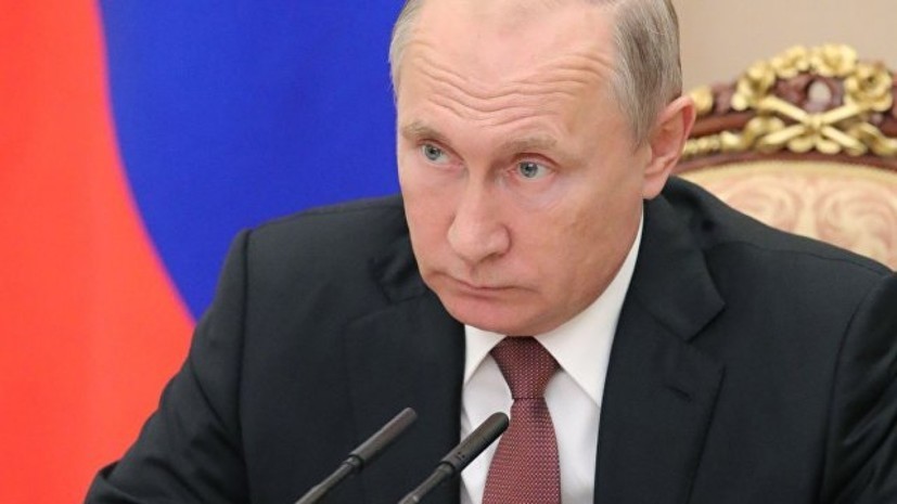 Путин проведёт телефонный разговор с Макроном