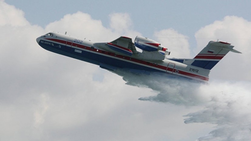 Самолёт-амфибия Бе-200 вылетел из Геленджика в Крым для борьбы с природным пожаром