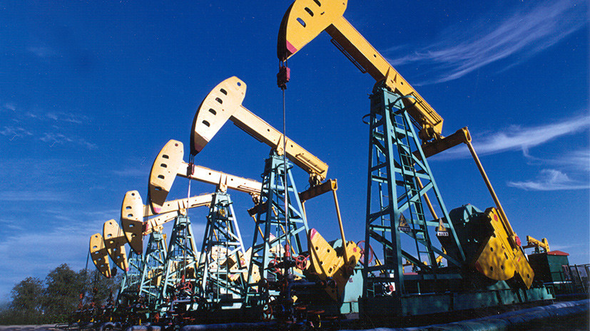 Сырьевое лобби: цена на нефть впервые за полтора месяца превысила $76 за баррель