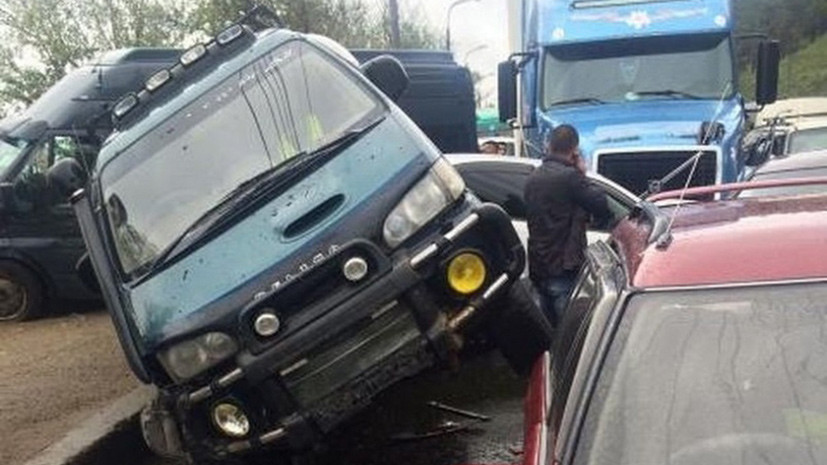 В Иркутске произошло массовое ДТП с участием 13 автомобилей