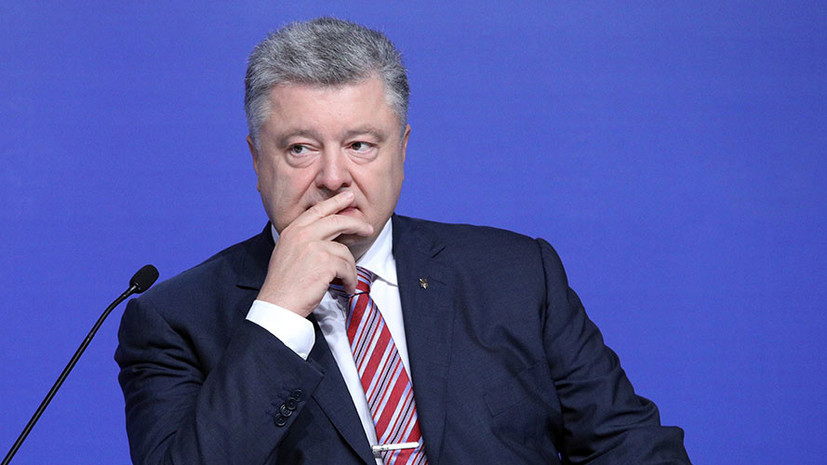 «Ты выйдешь — я тебе расскажу»: Порошенко ушёл от ответа на вопрос журналиста о несдержанных обещаниях