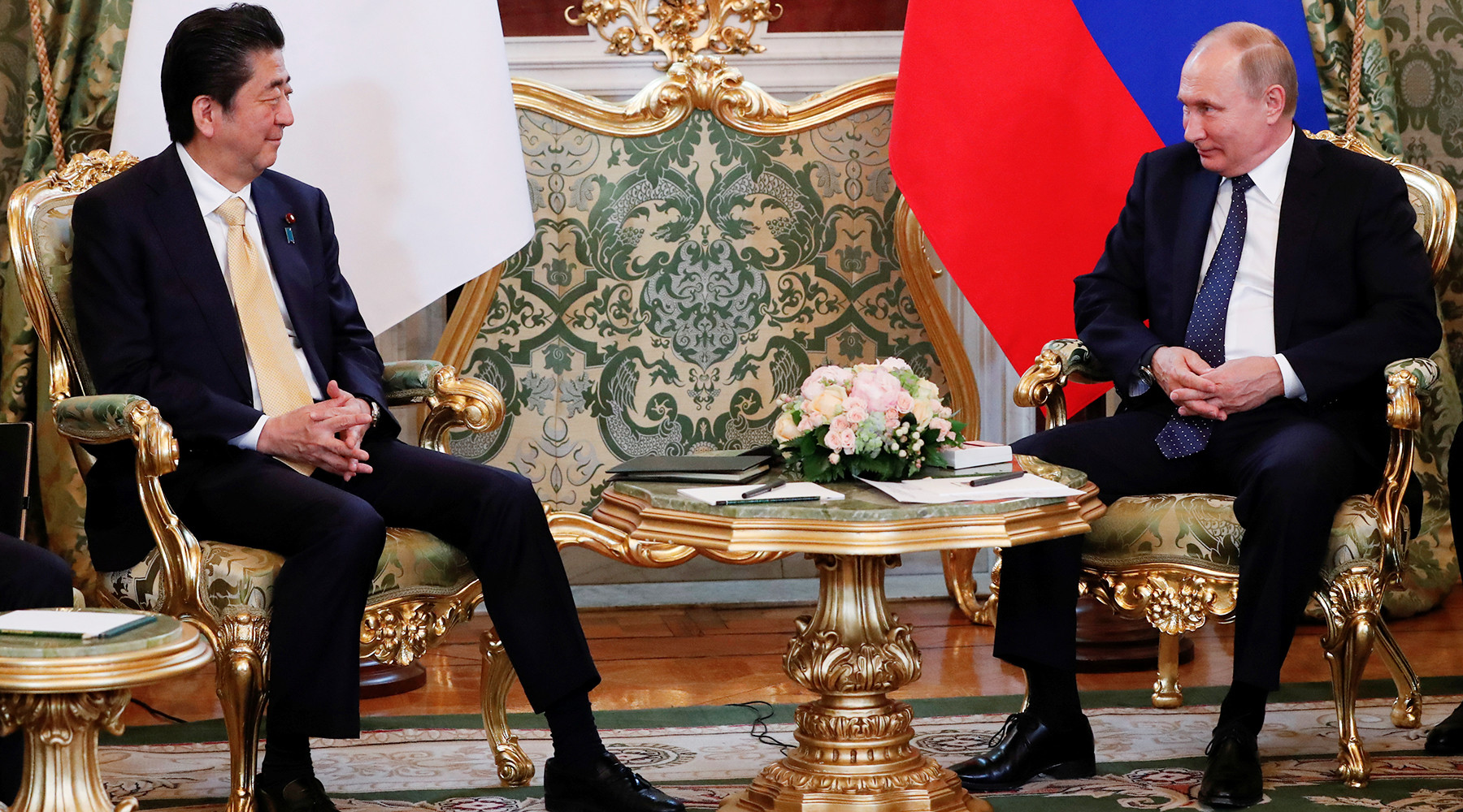 Японский МИД заявил протест из-за прокладки Россией оптоволокна на Курилы картинка Японский МИД заявил протест из-за прокладки Россией оптоволокна на Курилы картинка