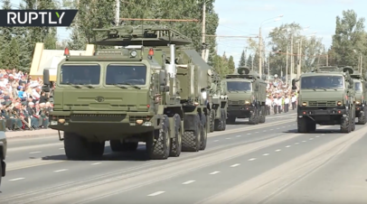 Военный парад в честь 75-летия победы на Курской дуге — видео