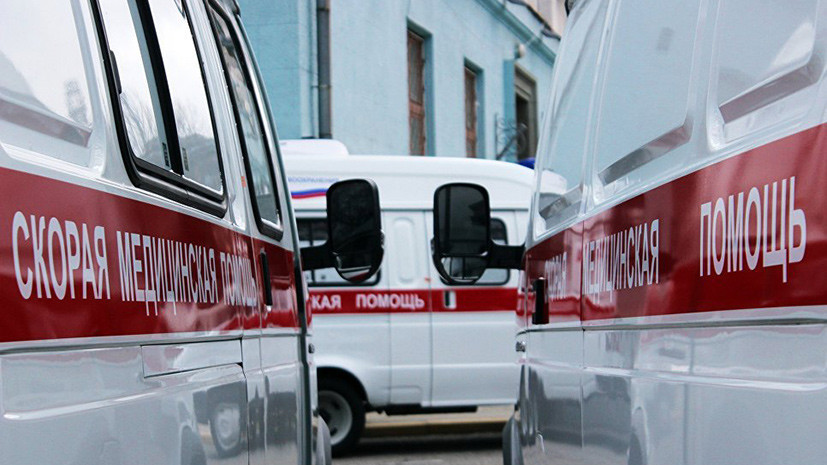 В Подмосковье проводят проверку по факту падения женщины с ребёнком с третьего этажа