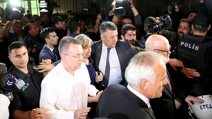 В Турции заявили, что ждут снятия санкций США после освобождения пастора