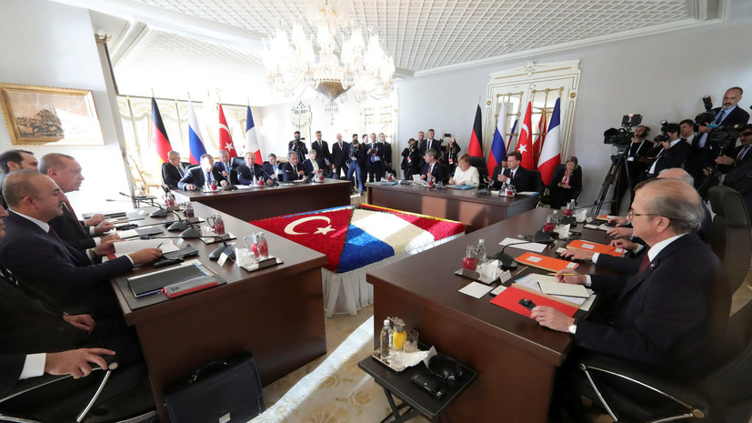 Саммит по Сирии в Стамбуле продолжился после краткой паузы