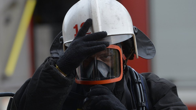 В МЧС сообщили о спасении 12 человек из горящей гостиницы в Москве