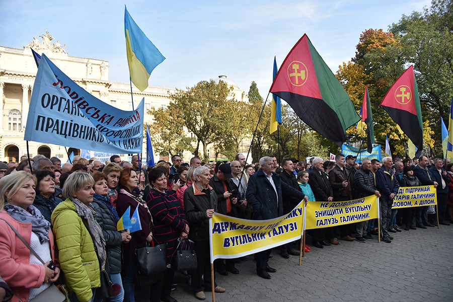«Не ради олигархов и пиара Порошенко»: почему украинская молодёжь массово уклоняется от призыва (ФОТО)