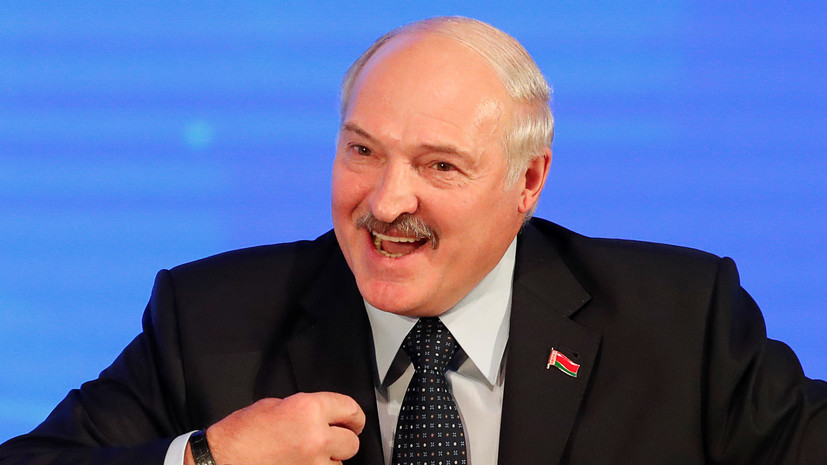Лукашенко рассказал об интересе Назарбаева к его ботинкам