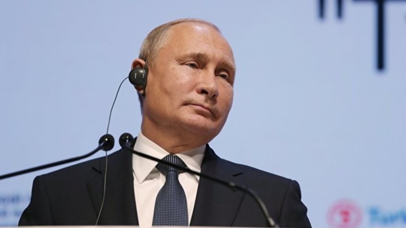 Путин призвал развивать армию без вступления в милитаристскую гонку