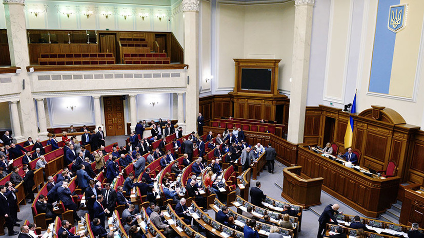 «Моряки играли роль наживки»: проголосуют ли депутаты Рады за введение на Украине военного положения